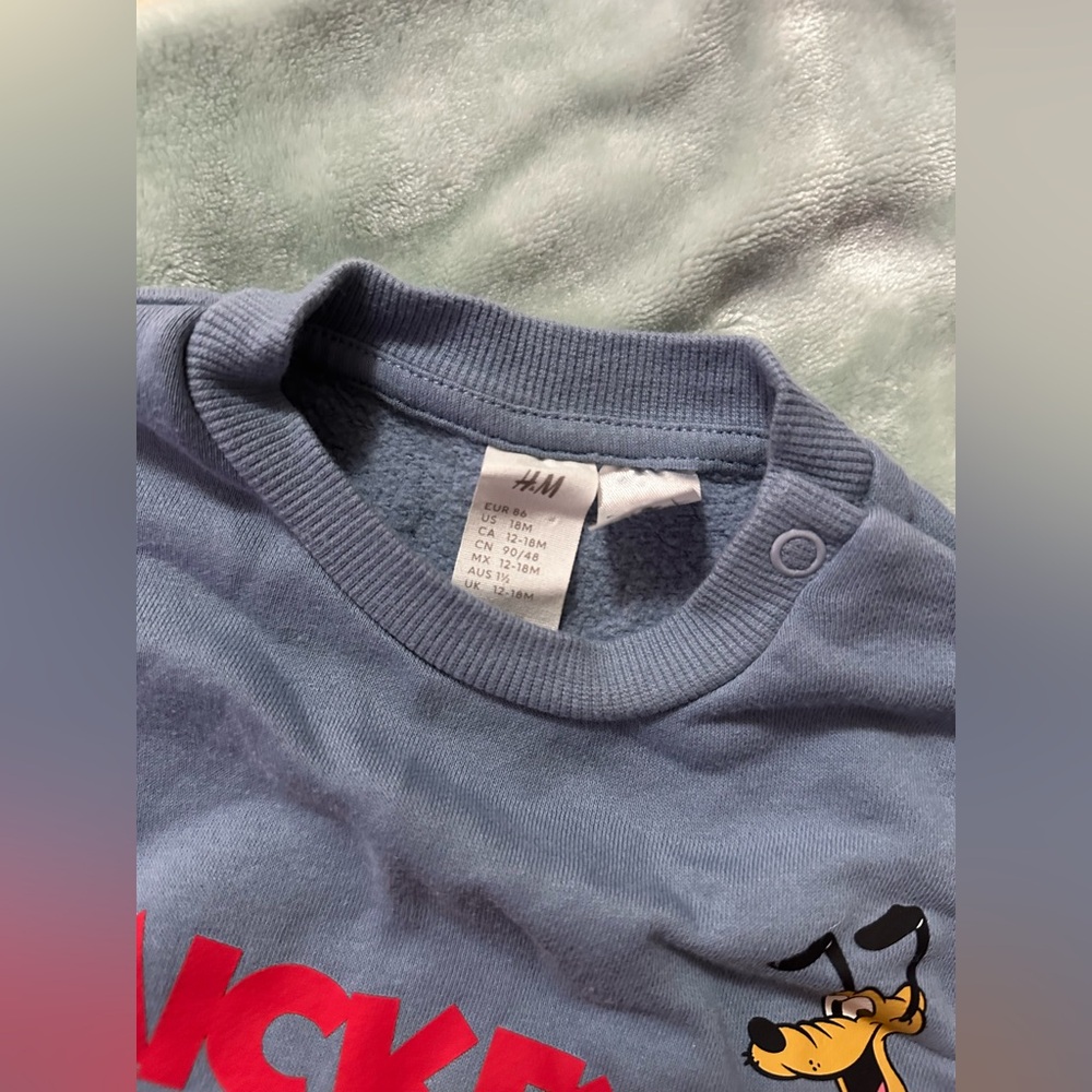 EUC H&M Mickey&Friends Sweatshirt and Sweatpants Set for 12-18M - Picture 6 of 6